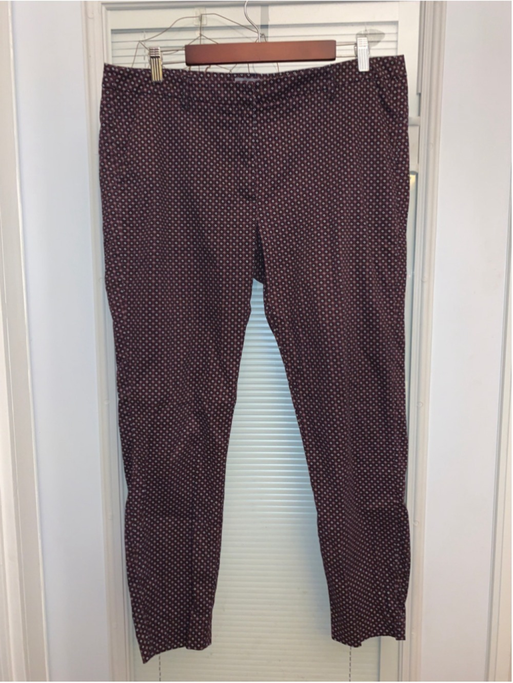 Women's b.young Burgundy Black Patterned Ankle & Cropped Pants M